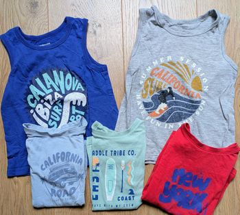Lot débardeurs+teeshirts 5ans 