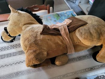 Grande peluche cheval