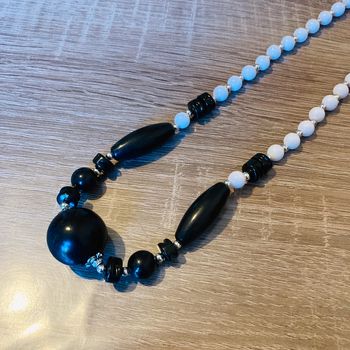 Collier vintage en perles | noir & blanc 🌿