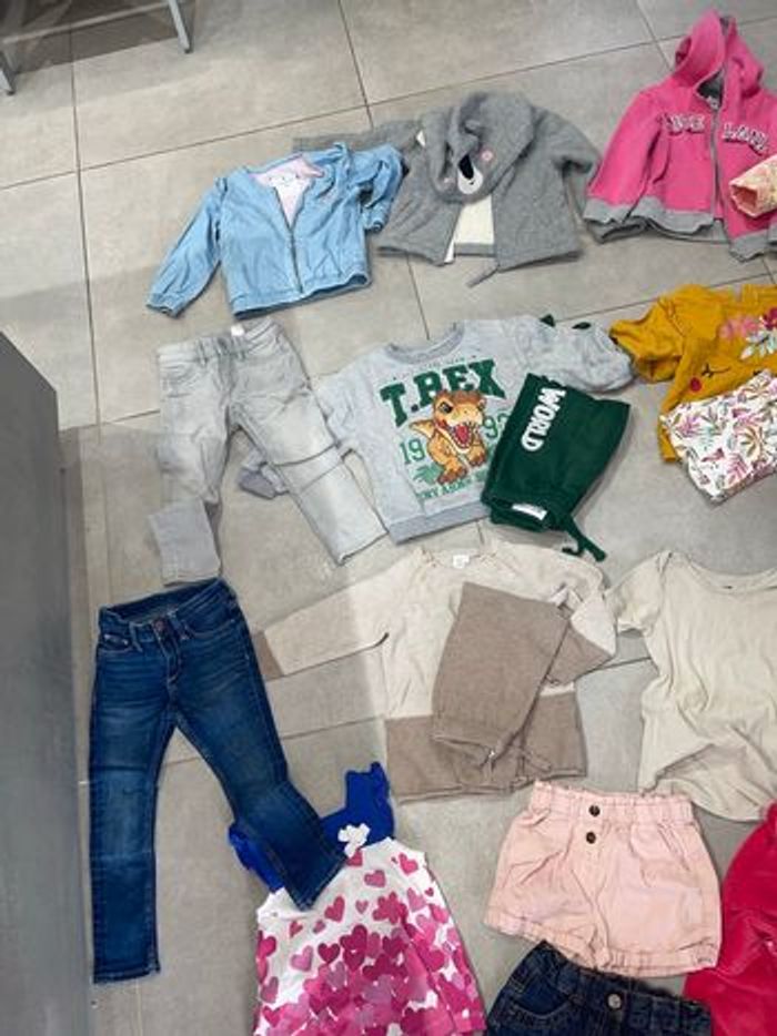 Lot 29 pièces 24 mois / 2 ans - photo numéro 5