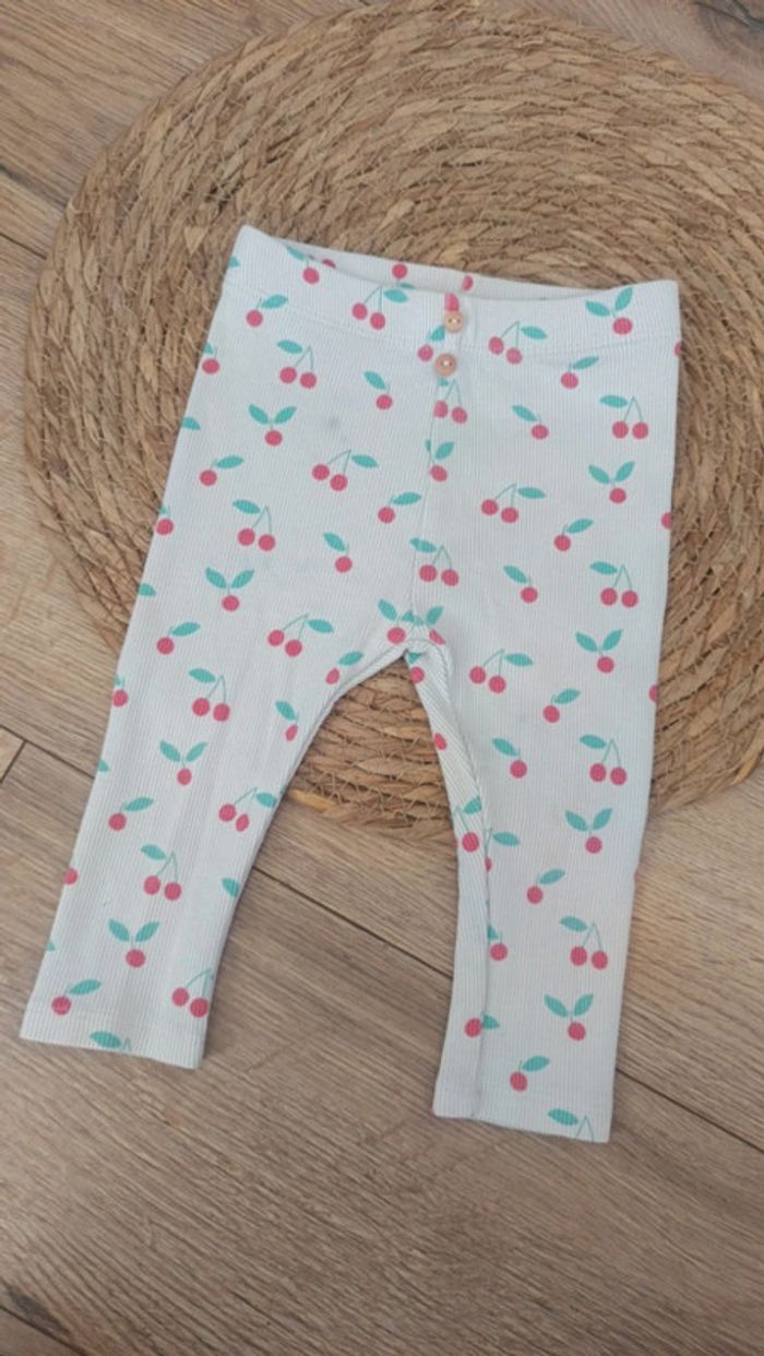 Legging côtelé Kiabi 12 mois blanc et cerise - photo numéro 2