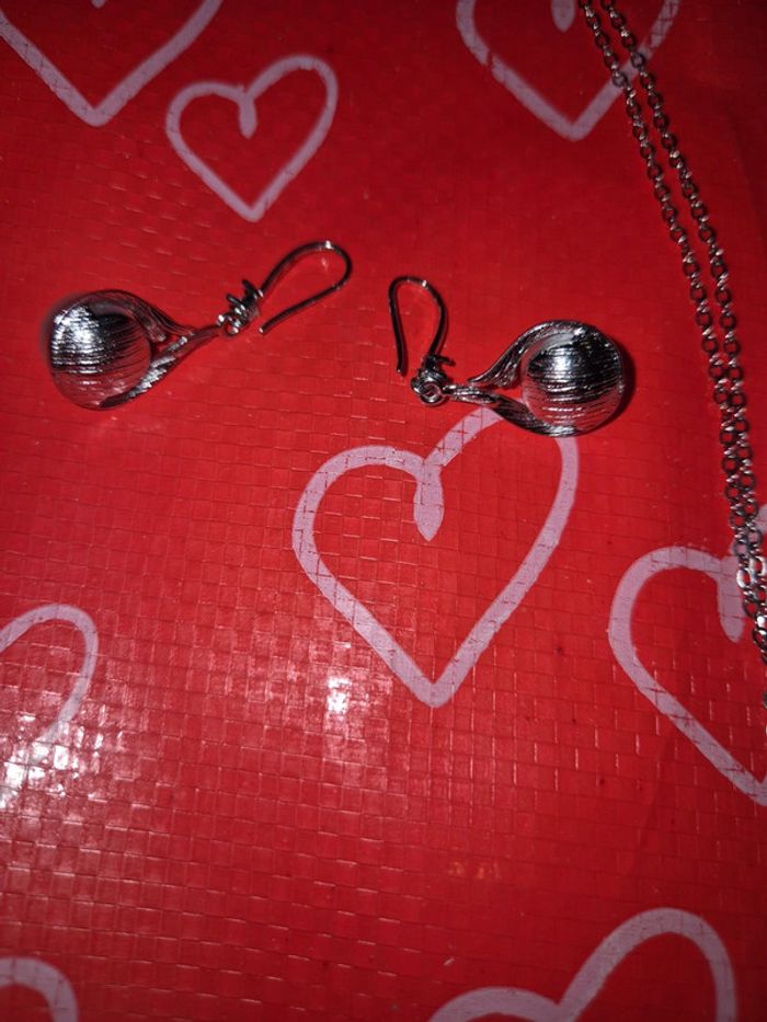 Collier boucles d'oreille - photo numéro 4