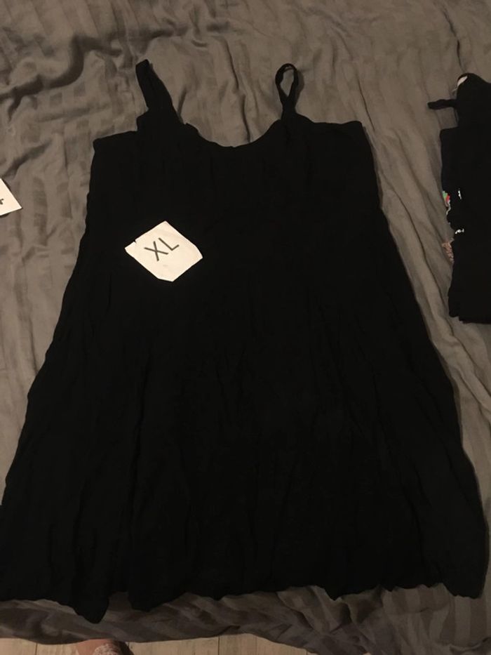 Robe noire en crêpe taille XL