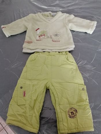 Ensemble vert 12 mois babygro