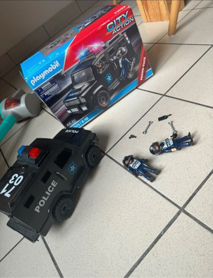 Fourgon Playmobil