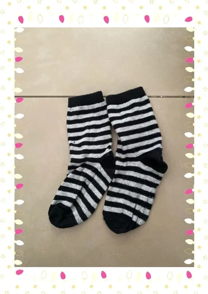 🧦 Chaussettes enfant rayées noir & gris – Look cool assuré ! - photo numéro 3