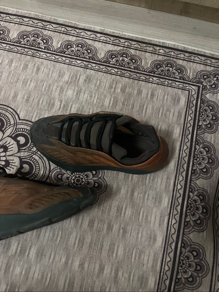 Yeezy 700 v3 - photo numéro 5