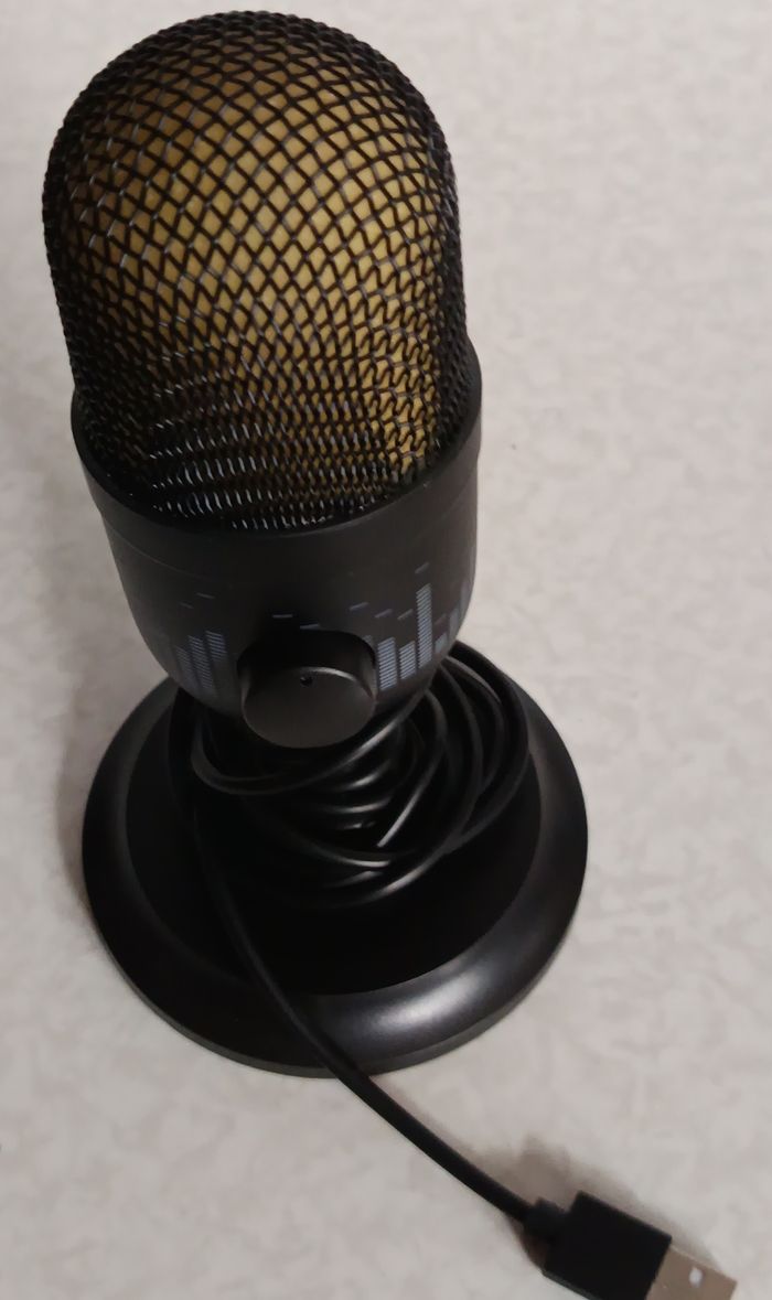 Microphone LED sur pied avec câble USB de 1,50m avec réglage de volumes