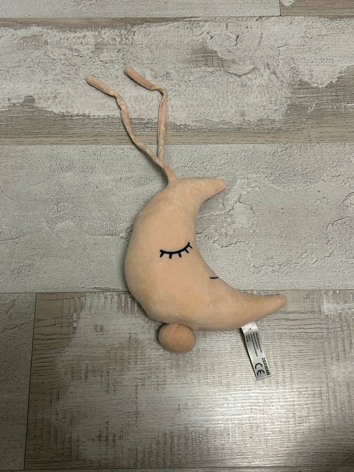 Lune musicale bébé