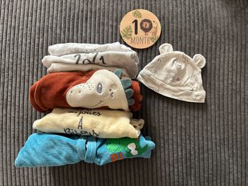 Lots pyjamas et bodys 
