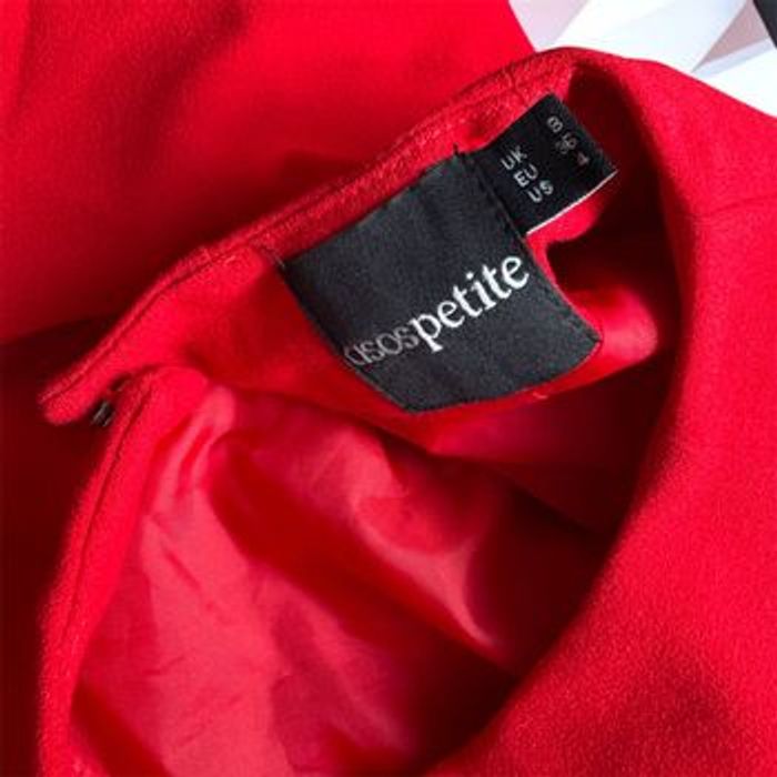 Robe courte moulante dos nu - photo numéro 4