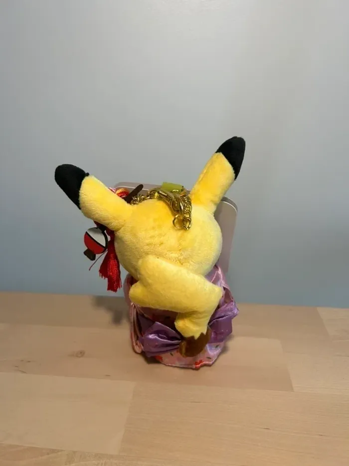 Peluche Porte-clés Pikachu Hannari – Tea Party Version – Pokémon Center Kyoto (Rare / Collector) - photo numéro 2