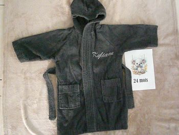 Sortie de bain / Peignoir brodé gris 24 mois