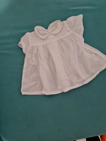 Très jolie blouse boutchou légère 6 mois