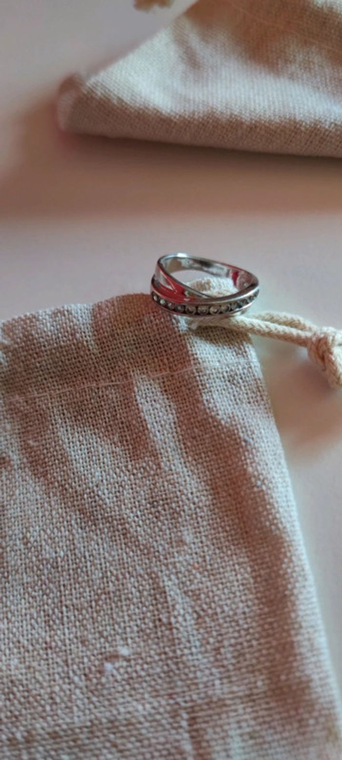 Bague en argent avec strass - photo numéro 2
