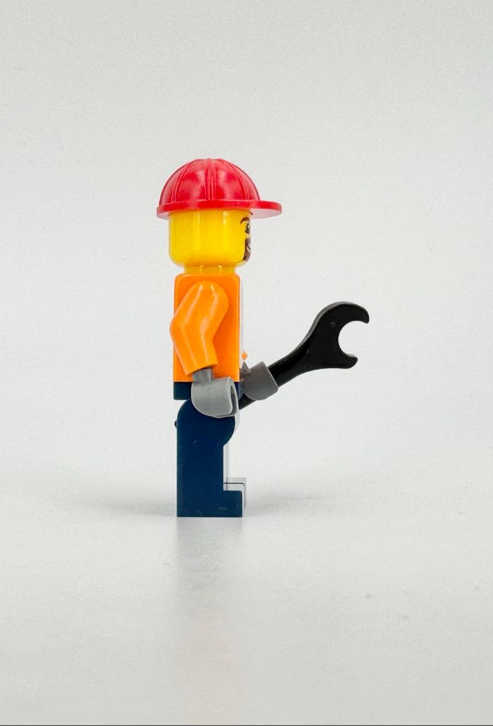 Lego Figurines City : Le Conducteur du Chariot Élévateur du Train Cargo 60198 - NEUF - photo numéro 4