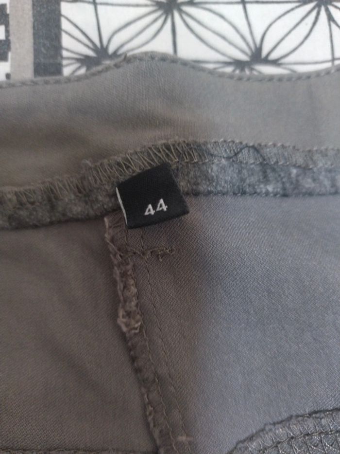 Pantalon gris taille 44 - photo numéro 3