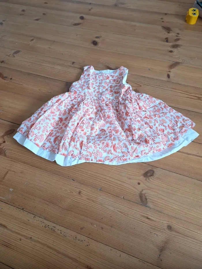 Lot de 2 robe 6 mois. - photo numéro 2