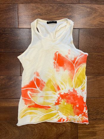 Débardeur jaune pale imprimé fleur taille 7-8 ans sisley