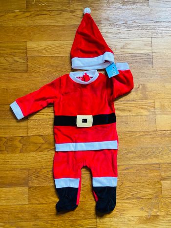 Combinaison Père Noël 6 mois