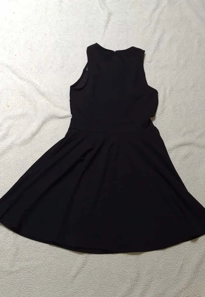 Robe noir - photo numéro 2