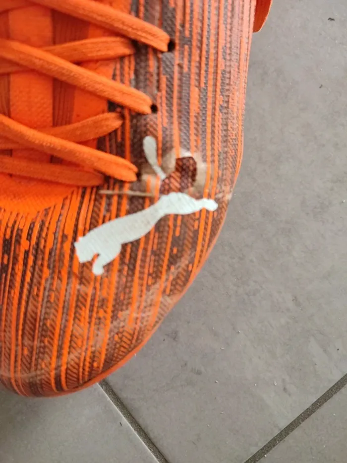 Chaussures de foot T.37 - photo numéro 6