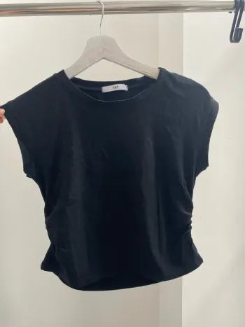 t-shirt noir
