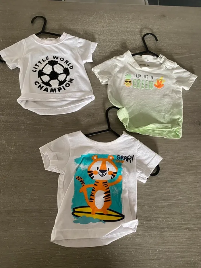 Lot tee shirt et débardeur - photo numéro 2