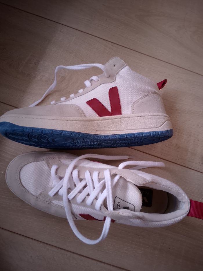Paire de baskets Veja chic, confortable et en véritable cuir, pointure 38 en très bon état. - photo numéro 8