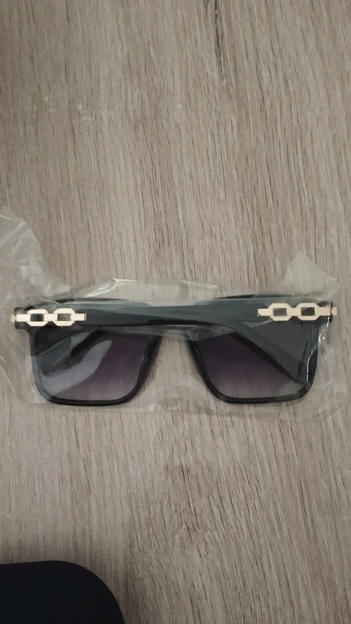 Paire lunette soleil femme +étui + lingette neuf - photo numéro 5