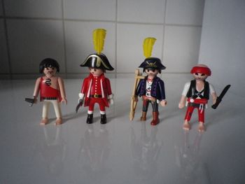 LOT DE PIRATES
