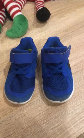 Basket Nike taille 22