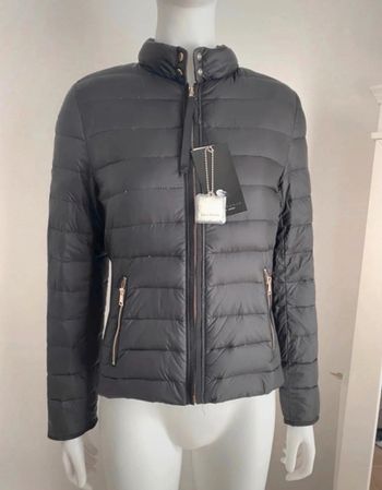 Veste noire doudoune en plumes Zara