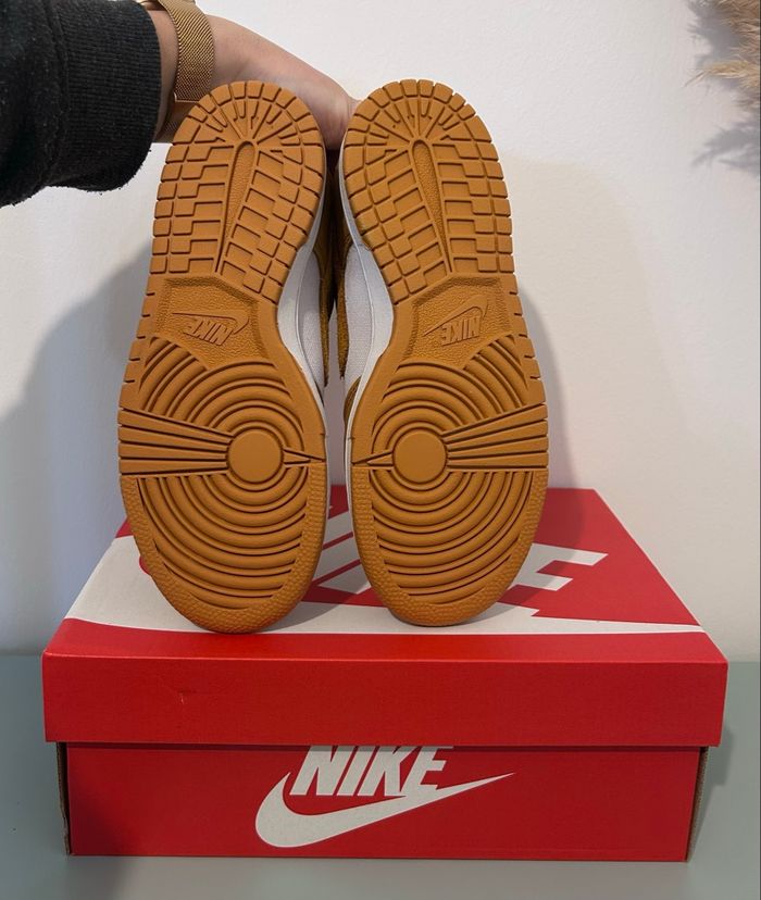 Baskets Nike Dunk Low SE neuves - photo numéro 4