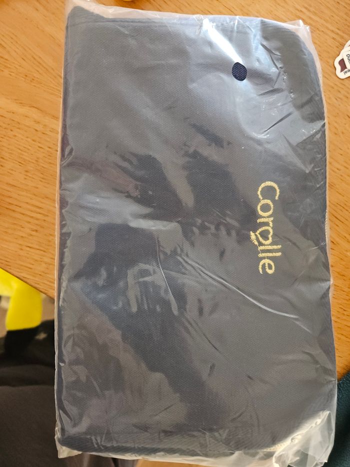 Valisette Carolle edition limité NEUF - photo numéro 3