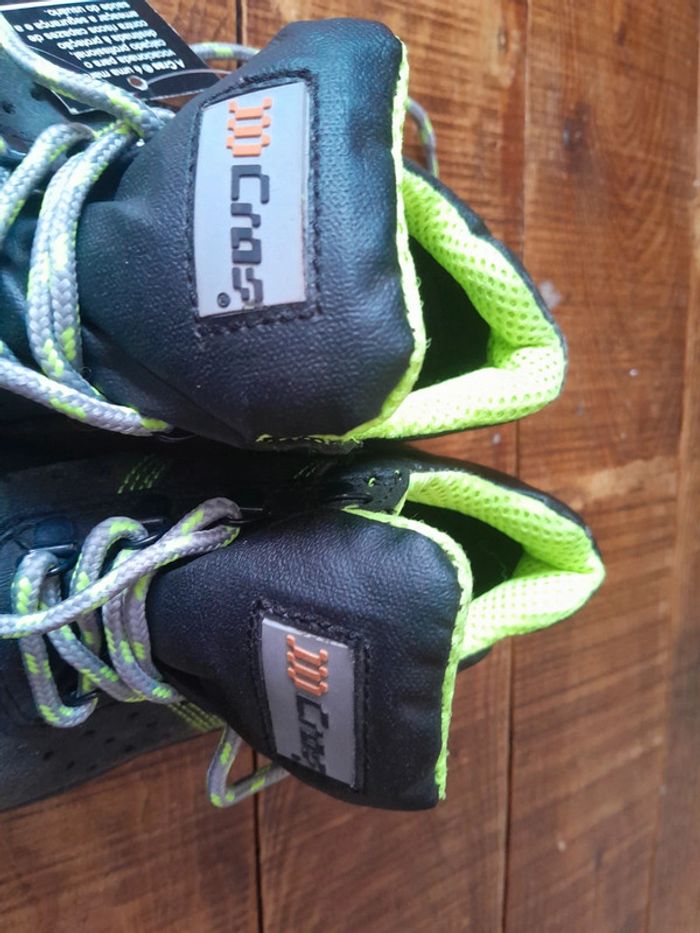 Chaussures de sécurité neuves Cras taille 36 - photo numéro 6