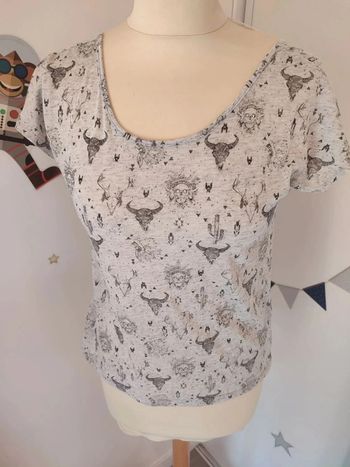 T-shirt Undiz squelette vert taille XS bon état