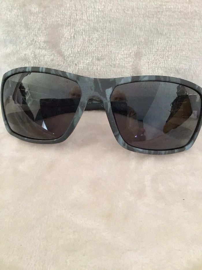 Jolies lunettes de soleil vintage - photo numéro 2