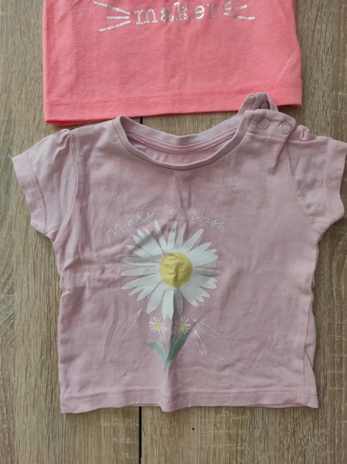 Lot de 2 tee shirt 0-3 mois - photo numéro 2