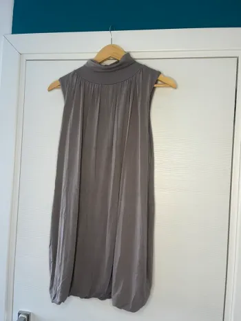 🔹 Robe fluide col montant – Style bohème 🔹