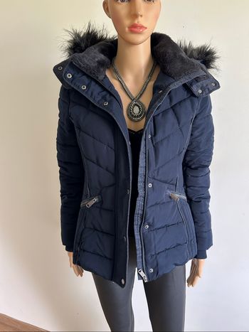 Doudoune bleue marine avec capuche Tom Tailor taille S TBE