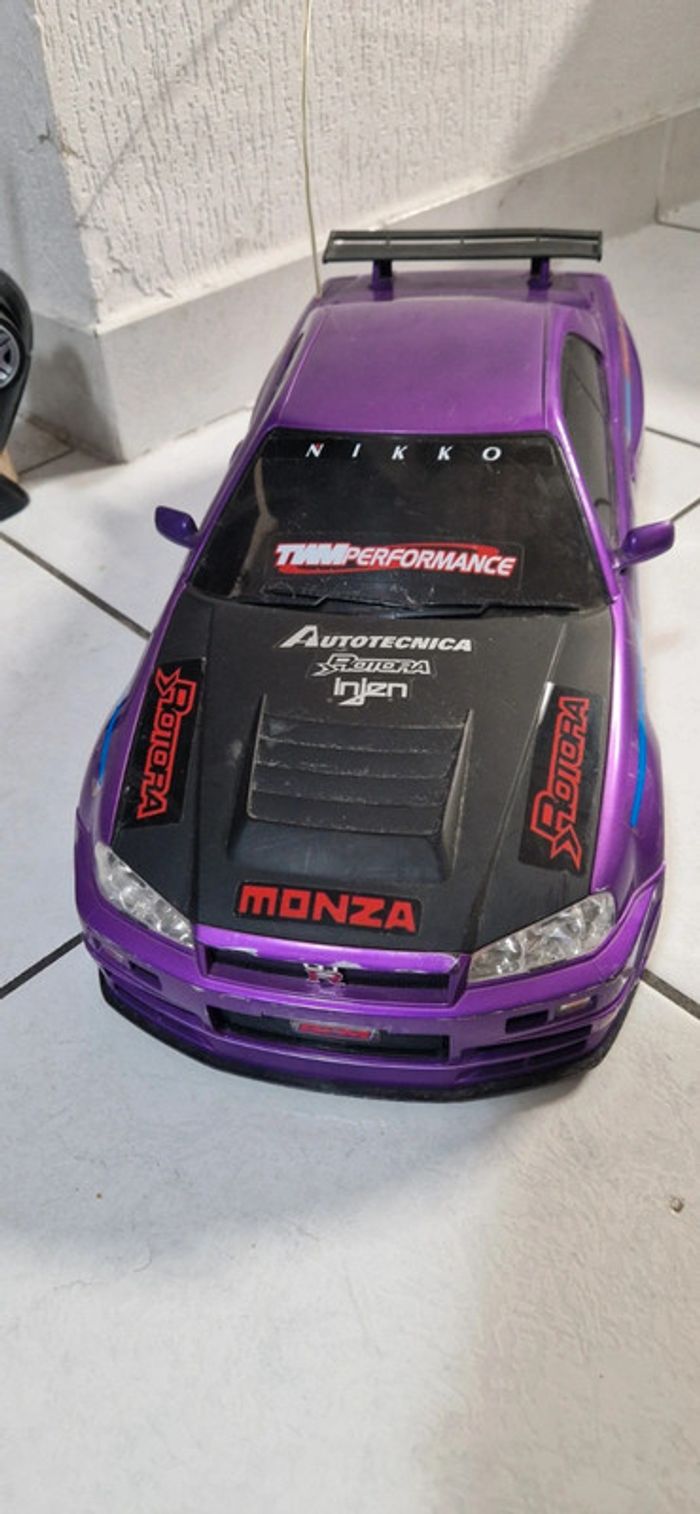 Nissan skyline GTR R34 - photo numéro 2