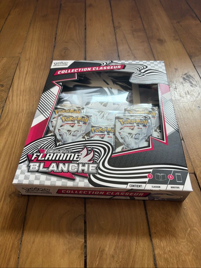 Coffret Pokémon Collection Classeur Élite Ev10.5 Flamme Blanche - photo numéro 3