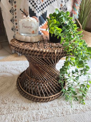 Petit tabouret ancien 