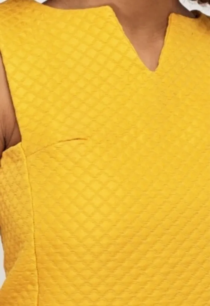Robe jaune matelassée - photo numéro 4