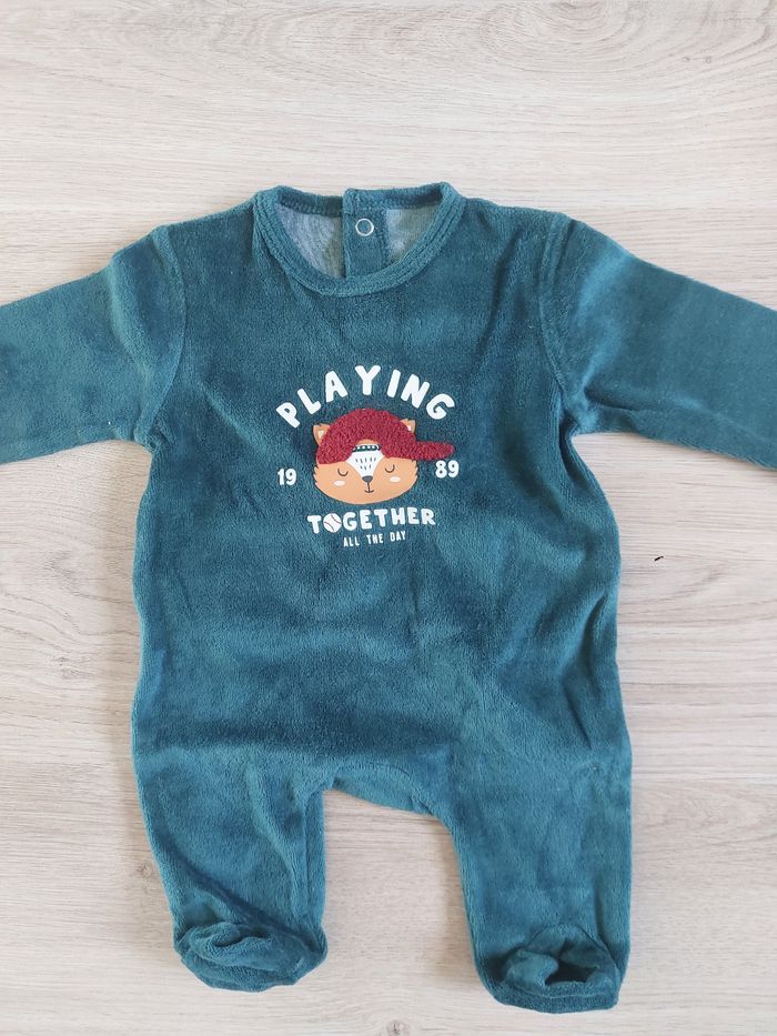 Lot 3 pyjamas 1 mois - photo numéro 6