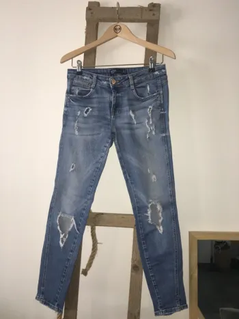 Jean destroy _ Zara