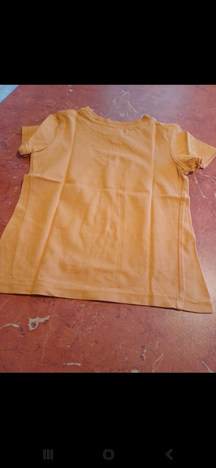 T.shirt taille 4 ans - photo numéro 2