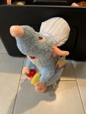 Peluche animée ratatouille Disneyland