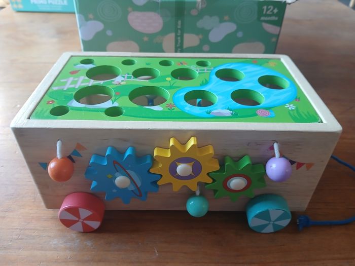 Jeu d'éveil en bois